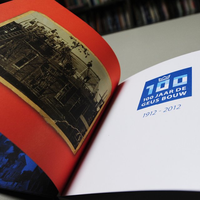 vormgeving binnenzijde jubileumboek 100 jaar de geus bouw